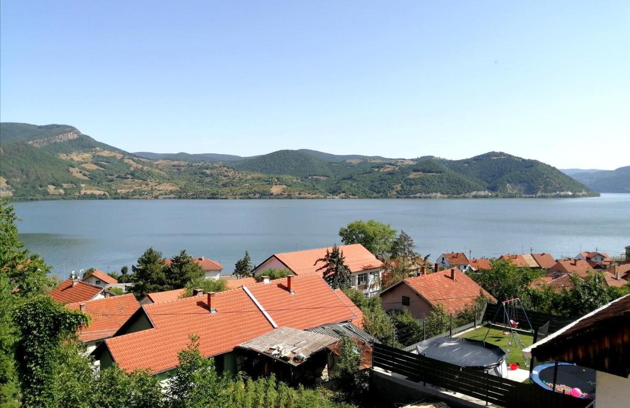 Nikas Apartman Donji Milanovac Dış mekan fotoğraf
