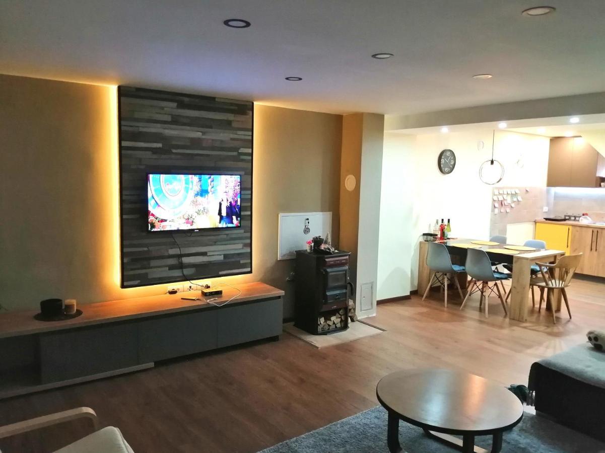 Nikas Apartman Donji Milanovac Dış mekan fotoğraf